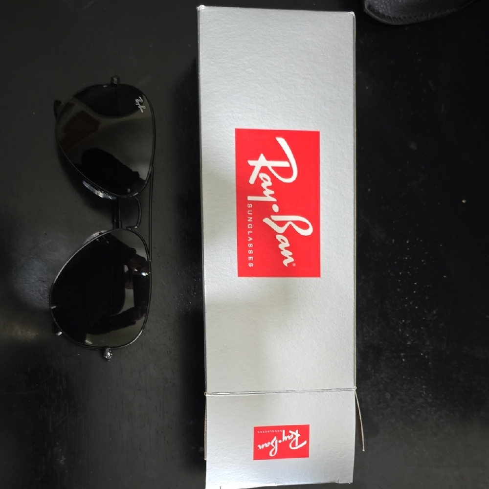 Ray-Ban Classic Black Aviator Sunglasses